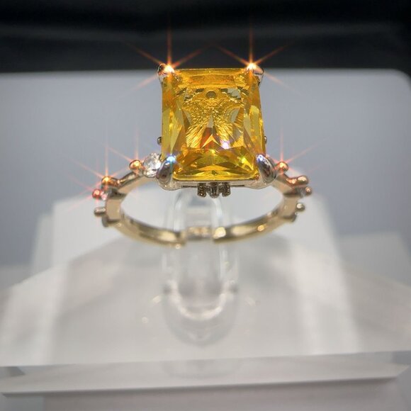 Yellow Radiant Cut Crystal Gemstone Ring With Brass Gold-Plated Band Size 6 - Picture 3 of 14